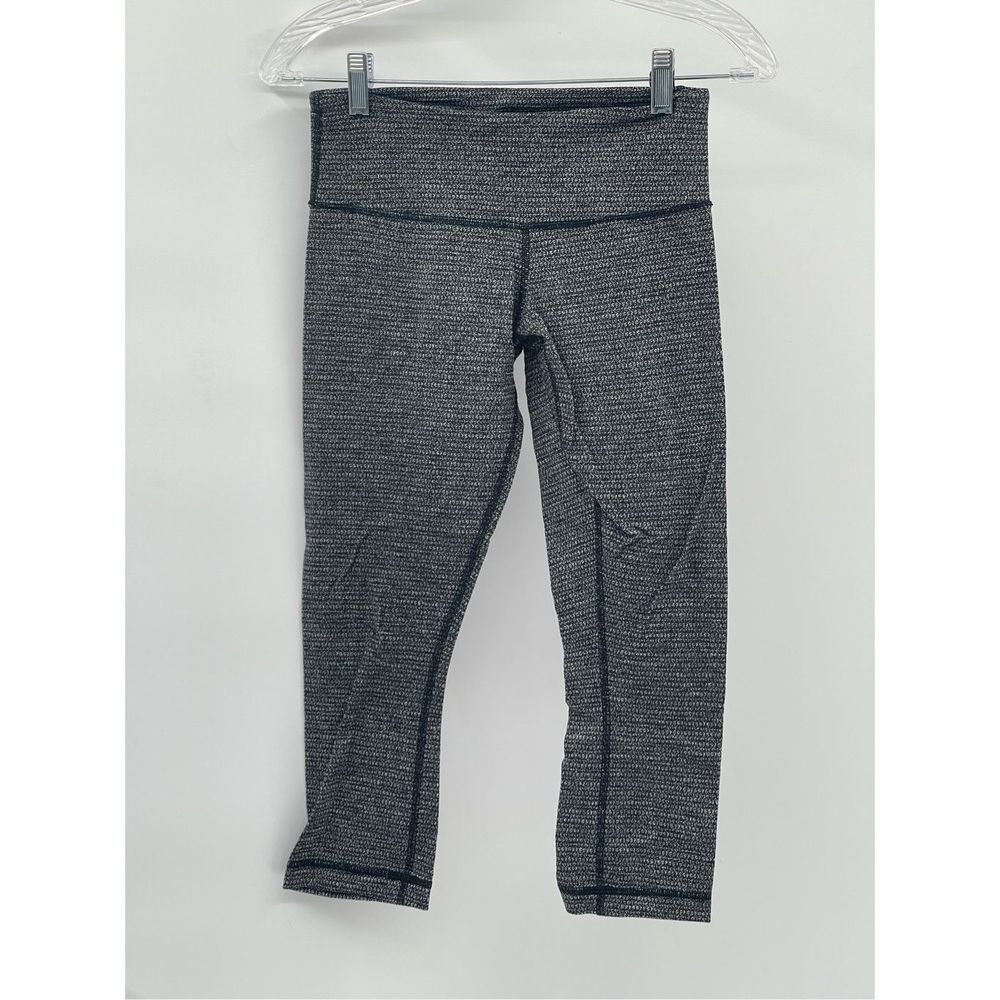 Lululemon Legging Cropped Women‎ Size 6 Gray Black